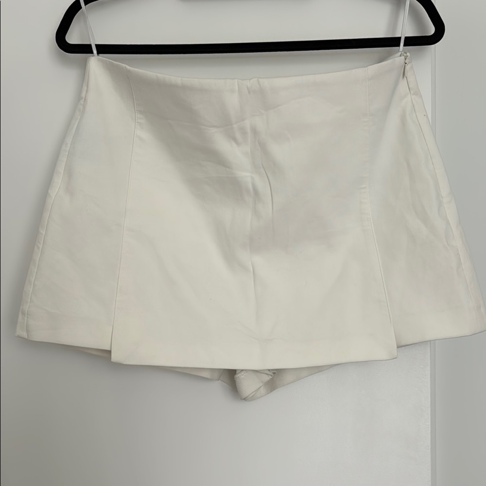 Zara White Skorts Minimalist Design